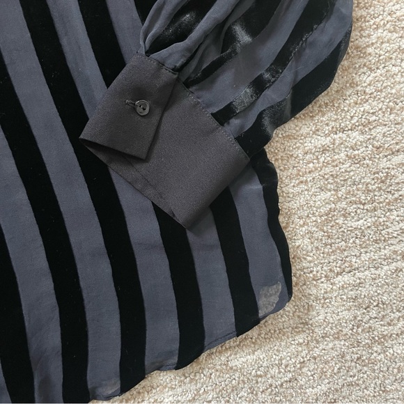 L’AGENCE Hailie Velvet Stripe Sheer Blouse In Black Large - Picture 5 of 11